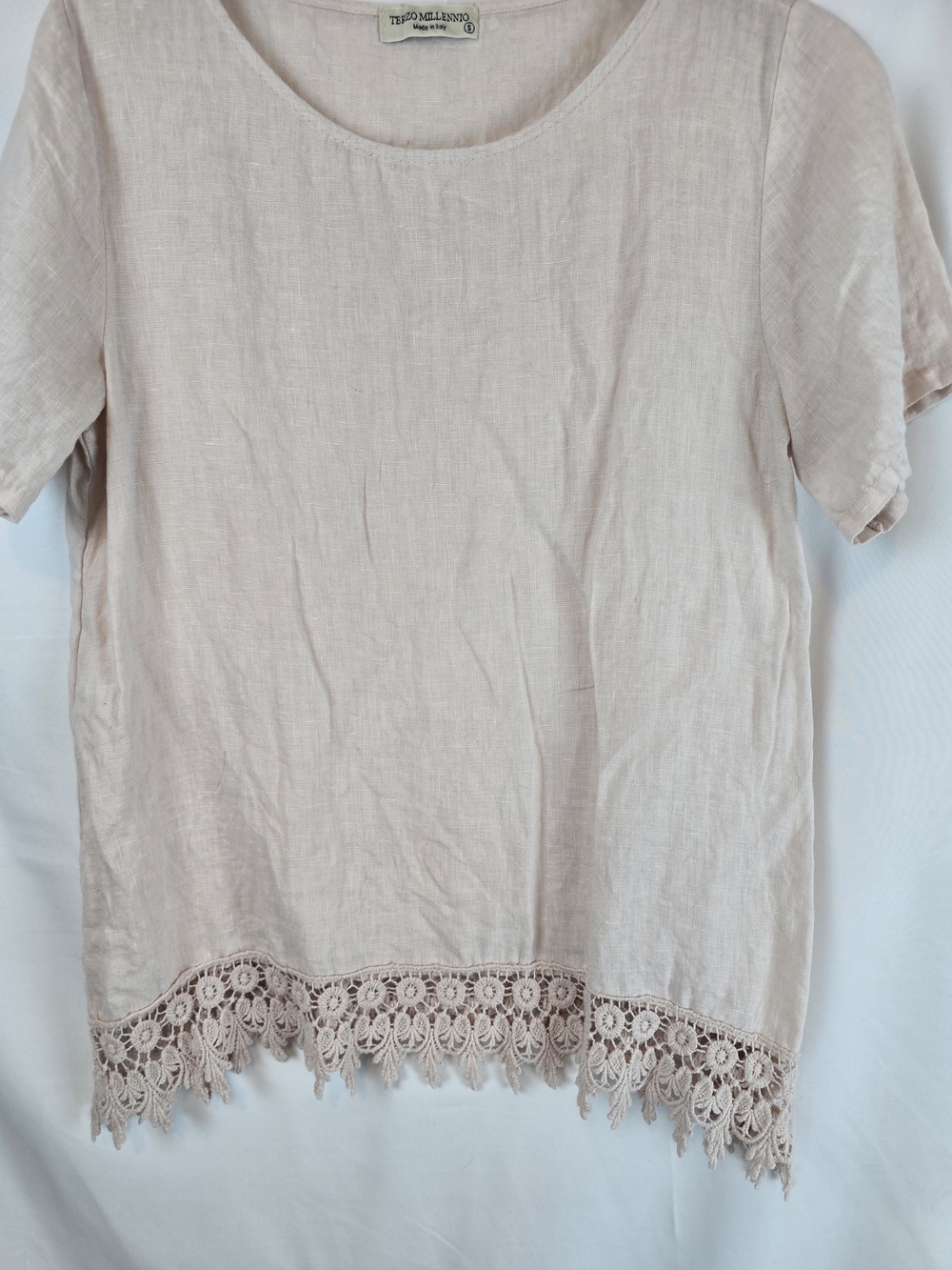 Linen Crochet Hem Short Sleeve Tunic in Light Pink